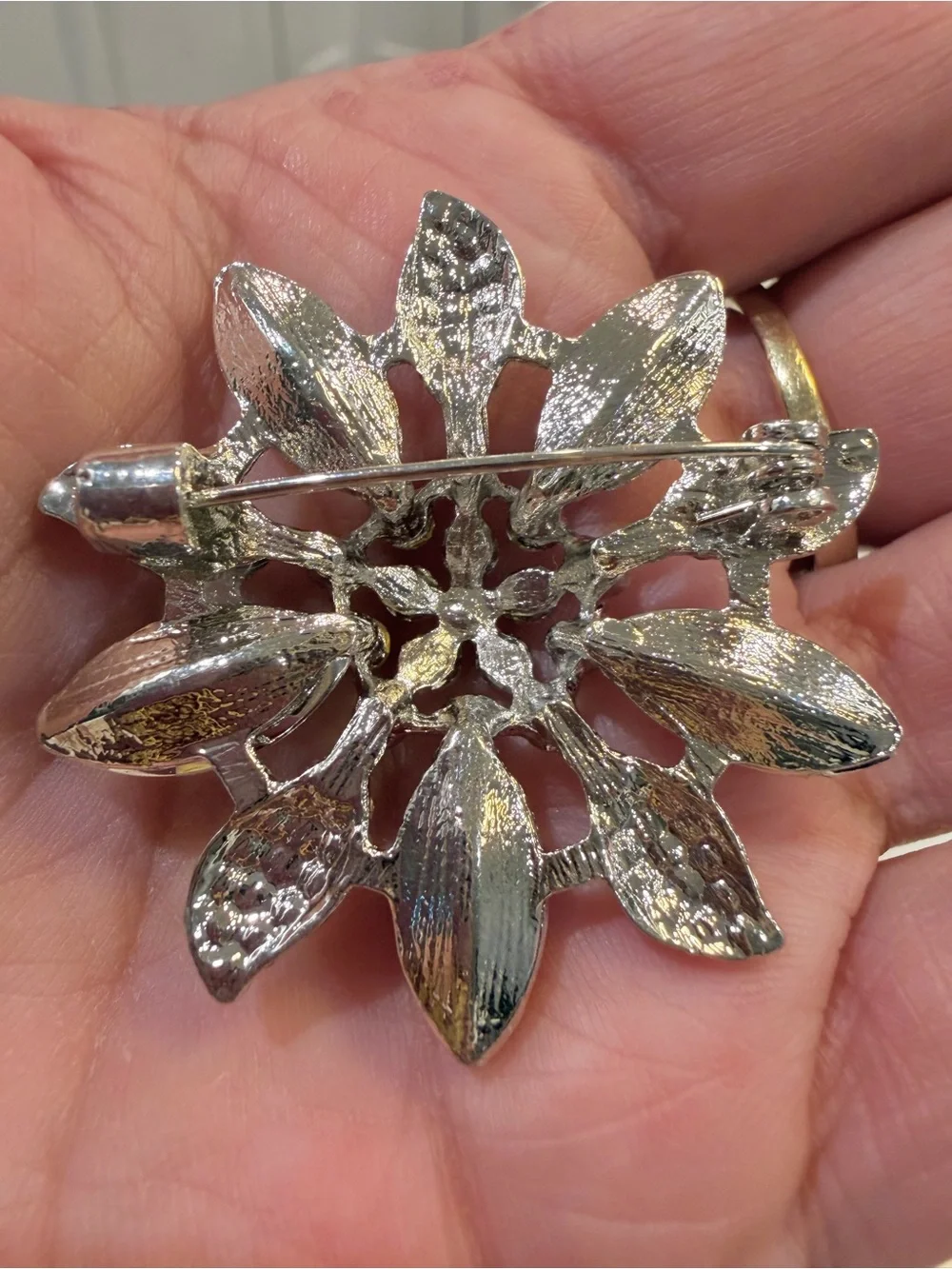 Multicolor Crystal Floral Brooch — Women Jewelry